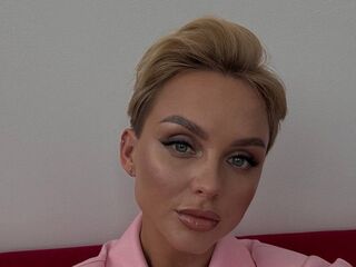 hot strip tease show LanaDeFill