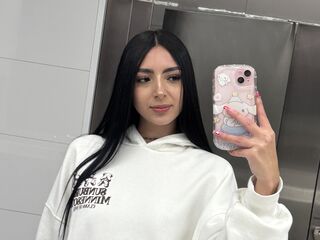 cam girl fingering LauraMeeth