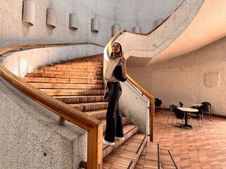 camgirl sexchat LauraSnok