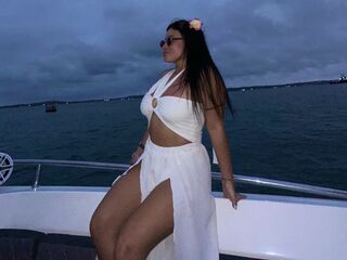 cam girl showing tits LeilaCole