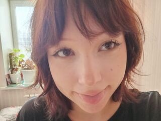 hot cam girl fingering shaved pussy LeonaMuchow