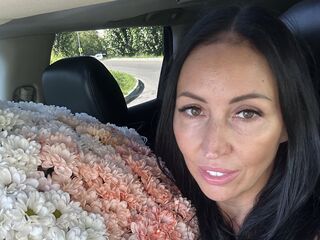 masturbating girl LipaWild