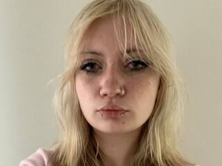 free chatroom LoisBrindamour