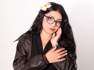 sexcam show LunaBlur