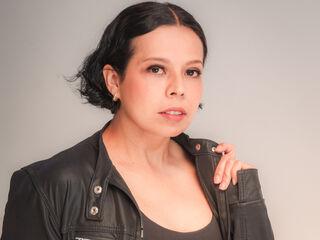 live sexcam LunaaMorelli