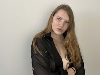 cam girl live cam MadalineMosman