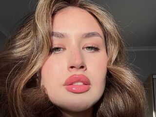 cam girl playing with vibrator MarielleDefalco