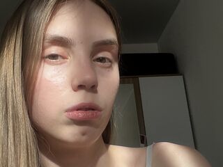 girl porn webcam MarinaVeselova