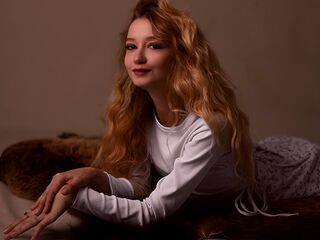 hot camslut MayLilly