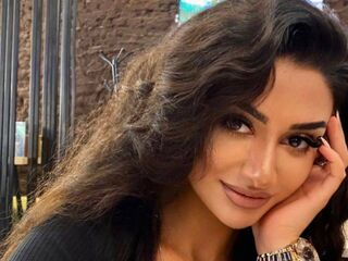 naked cam chatroom MayaDastrup