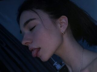 babe web cam MelbaStraub