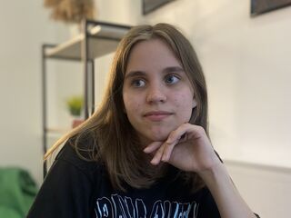 nude camgirl photo MelisaVonk