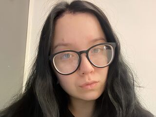 cybersex chat room MiaWallees