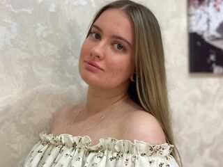 naked girl with webcam masturbating with dildo MilaCarters