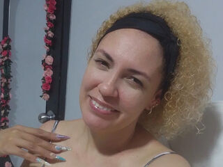 adult webcam MireyaVidal
