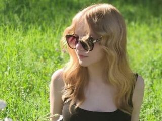 nude camgirl picture MirianTippett