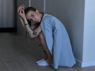 girl webcam show MirnaLatourette
