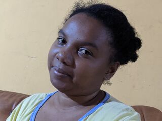 free adult cam picture MomoRazafy