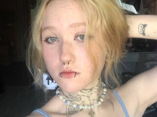 camgirl showing tits MoriahEverly