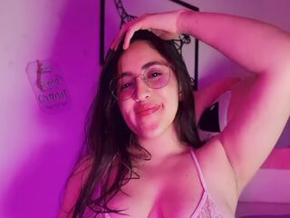 naughty cam girl masturbating with dildo NoaWeyr