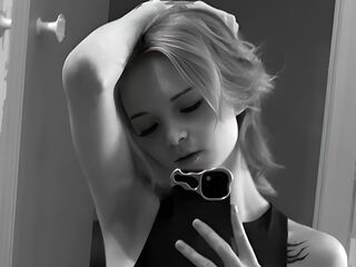 masturbating cam girl PaulinaCundiff