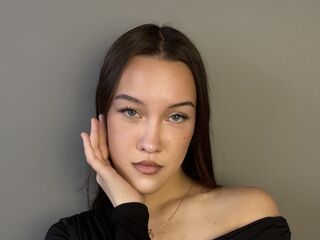 live-chat RosannShrier