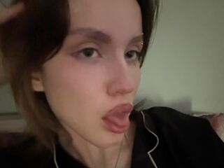 camwhore spreading pussy RosariaSkemp
