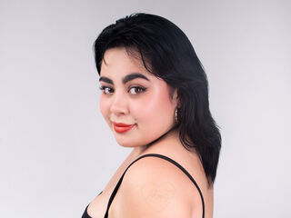 camgirl playing with dildo RoxanaElegance