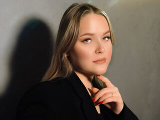 free live sexcam SallySavage