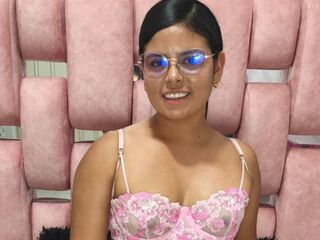 naked camgirl masturbating SalomeHarman