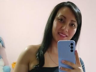 free adultcam SaraSwy