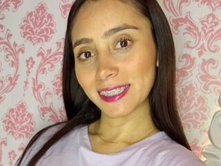hot cam girl masturbating with dildo ScarlettMills