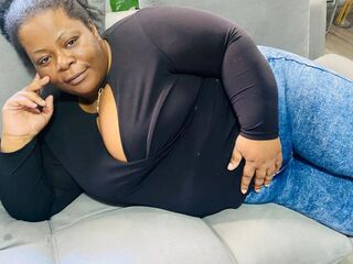 adult cam ShantalBrownn