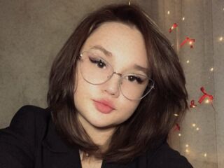 voyeur cam ShielaQuam