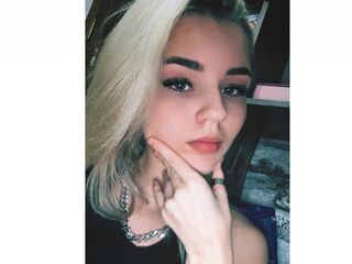 camgirl fingering bald pussy SoledadGoodsite