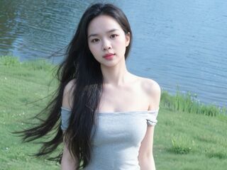 naughty camgirl fingering pussy SuRan