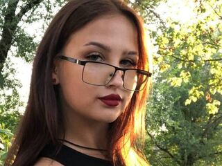 camwhore fingering shaved pussy TiffaneyHews