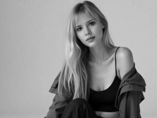 fingering camgirl video VenicePatlan