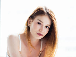 cam girl masturbating with vibrator ZoeCao