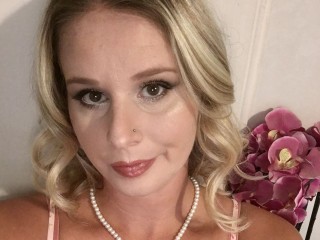 Hottyhousewife1